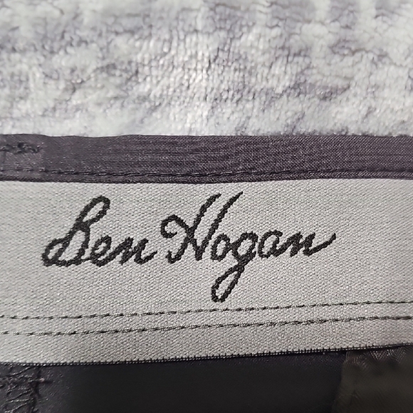 Hogan Black Flat Front Shorts Sleek Design - Picture 2 of 3